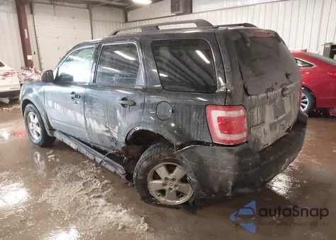 2011 Ford Escape Xlt z USA, uszkodzony, nr VIN 1FMCU9DG2BKA82507